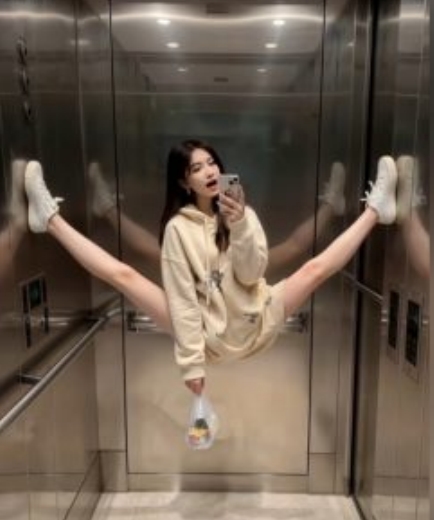 AI电梯一字马美女制作教程：全流程实操，轻松吸引上万流量，避免被割韭菜-小伟资源网